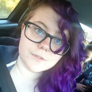 Meet your Posher, Phoebe